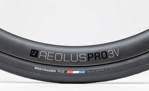 Opona zwijana Bontrager R2 700x28C 2.jpg