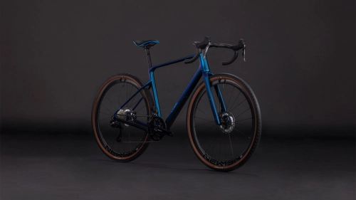 Cube Nuroad C62 Race nebula´n´blue  1.jpg